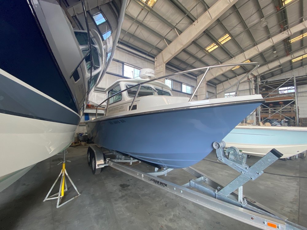 2022 Parker 2120 Sport Cabin