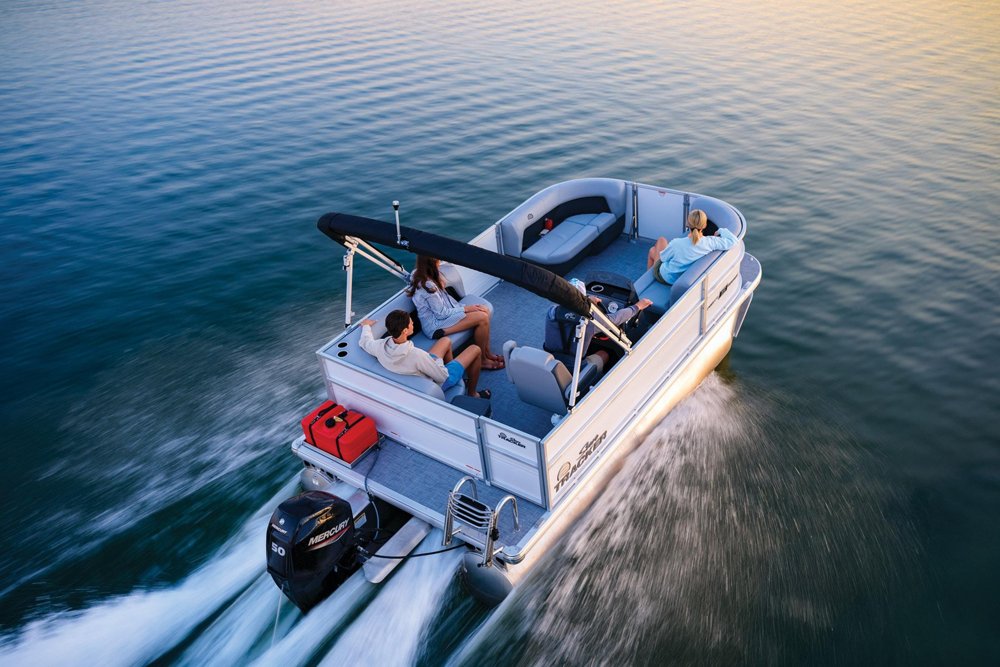 2027 Sun Tracker Party Barge 16 DLX