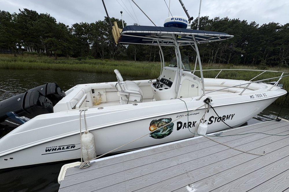 2004 Boston Whaler 270 Outrage