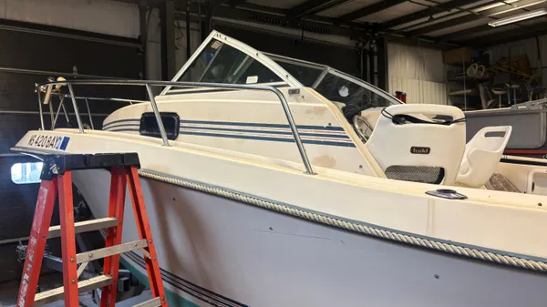 1987 Sea Hawk 215