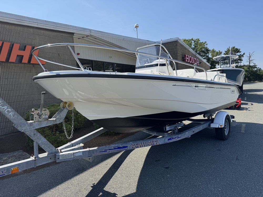 2005 Boston Whaler 180 Dauntless